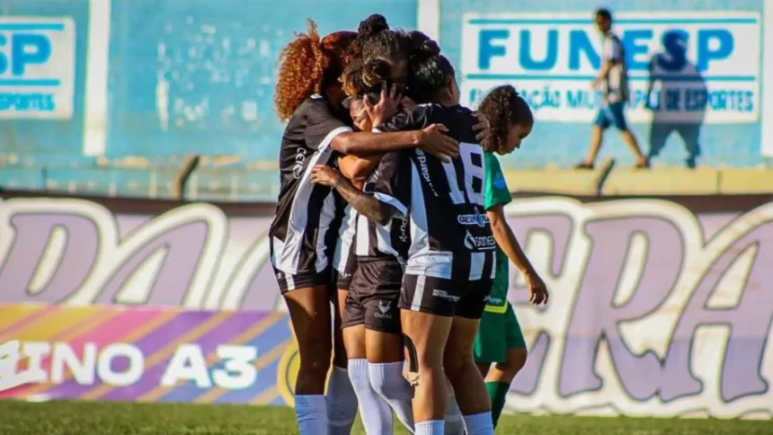 Aíssa brilha e Operário encaminha vaga às quartas de finais do Brasileirão Feminino