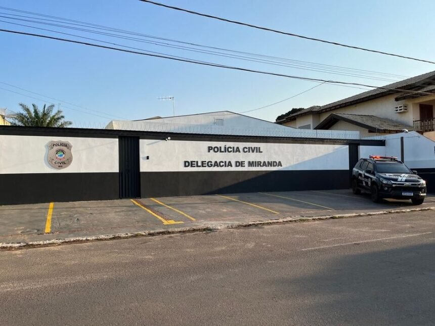 Homem é preso por se masturbar na frente de adolescente em Miranda