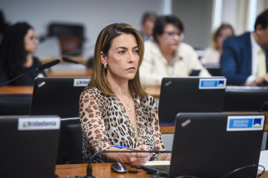 “Combater a violência contra a mulher não pode ser só discurso barato”, diz senadora Soraya Thronicke